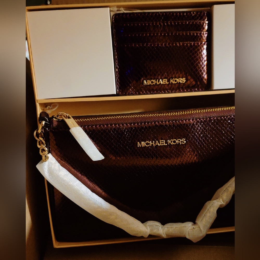 Michael Kors GIFT BOX SET $548 Bag w/ Chain & Crossbody Straps & Cardholder BNIB - Picture 4 of 9